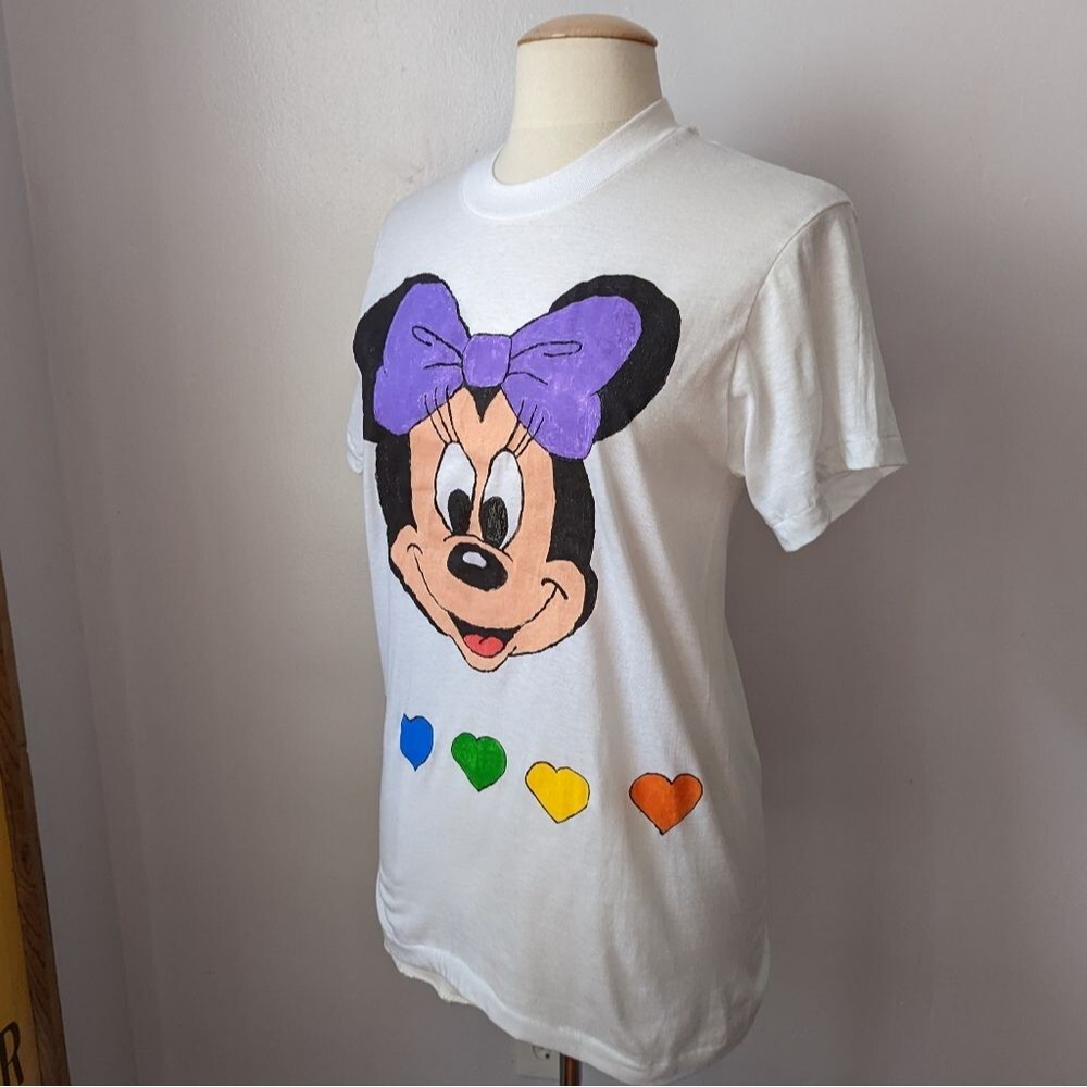 Vintage single-stitch handpainted Minnie Mouse with Hearts T-shirt Size M